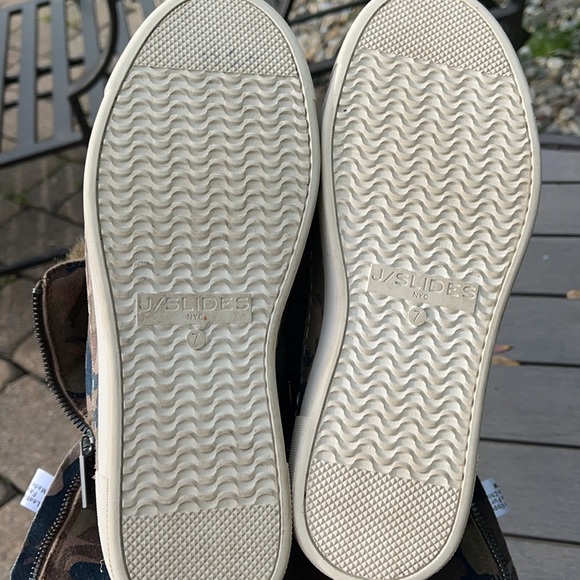 J slide Nyc size 7 faux fur high top Guc - Picture 6 of 6